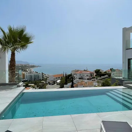 Luxury With Panoramic Views And Infinity Pool Nerja