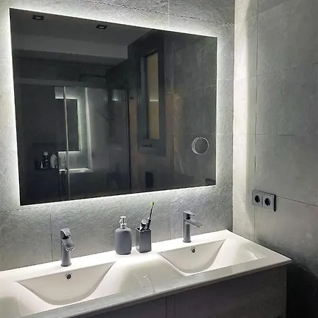 Luxury With Panoramic Views And Infinity Pool וילה