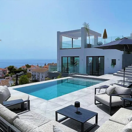 Luxury With Panoramic Views And Infinity Pool Villa Nerja