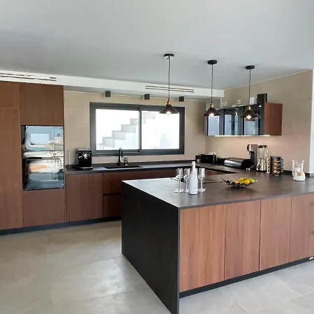 Luxury With Panoramic Views And Infinity Pool * נרחה