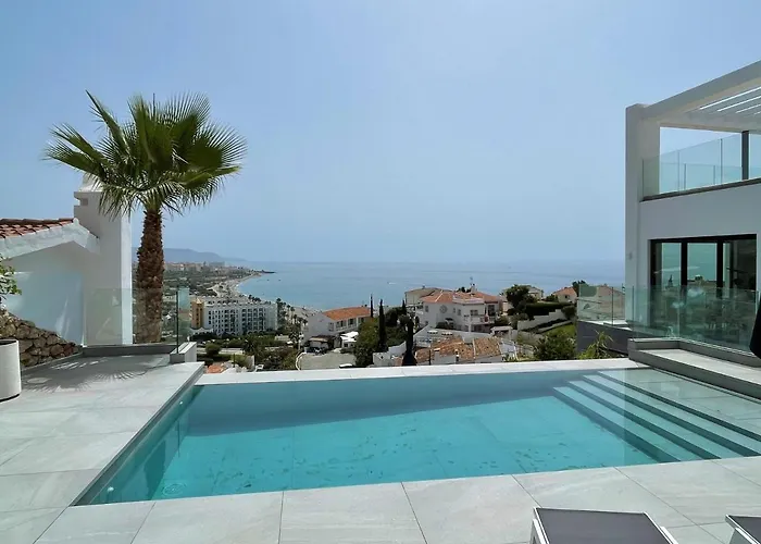 Luxury With Panoramic Views And Infinity Pool Nerja