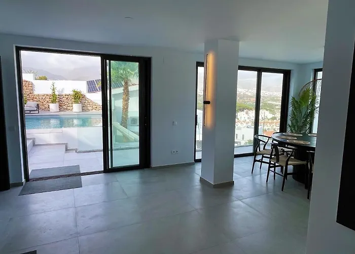 Villa Luxury With Panoramic Views And Infinity Pool